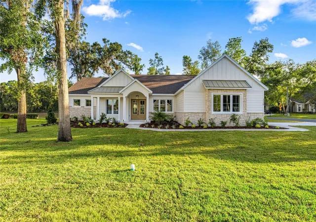 Single family home for sale at 2120 SE 41st Avenue, Ocala, FL 34471 | MLS# OM724031 | Listing updated on 2026-08-04