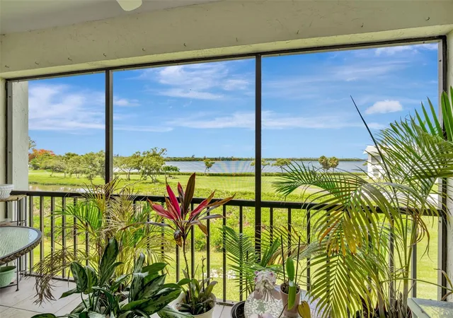 Homes for sale in Bradenton, FL | 4835 Independence Dr, Bradenton, FL 34210 | MLS# A4692423