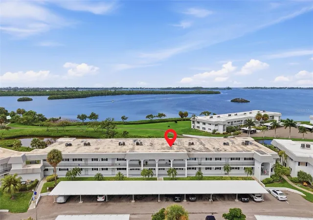 2nd image of 4835 Independence Dr, Bradenton, FL 34210 | MLS# A4692423