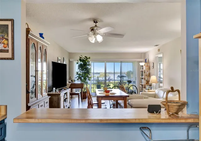 Homes for sale in Bradenton, FL | 4835 Independence Dr, Bradenton, FL 34210 | MLS# A4692423