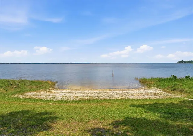 1st image of 119 Lake Shore Cir, Leesburg, FL 34788 | MLS# G5111919