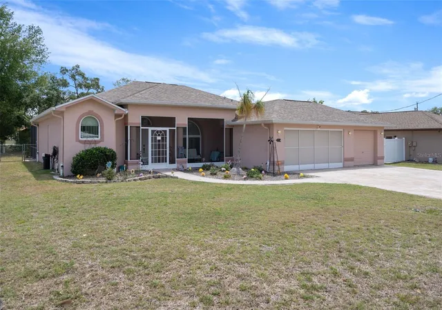 Photo 2 of Single family home for sale at 4312 Bayridge Ct, Spring Hill, FL 34606 | MLS# W7885448 | Listing updated on 2026-10-03