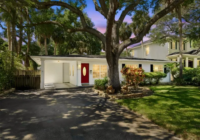 Homes for sale in Tampa, FL | 4420 W San Carlos St, Tampa, FL 33629 | MLS# TB8504830