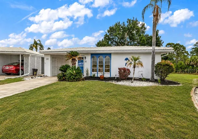 Photo 2 of Single family home for sale at 546 Circlewood Dr #P3-4, Venice, FL 34293 | MLS# D6147339 | Listing updated on 2026-09-12