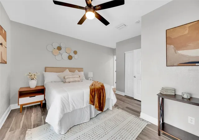3rd image of 429 E Oakwood St, Tarpon Springs, FL 34689 | MLS# TB8504836