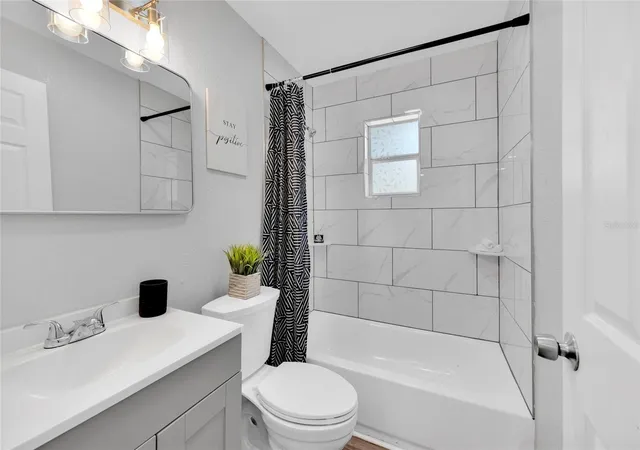 5th image of 429 E Oakwood St, Tarpon Springs, FL 34689 | MLS# TB8504836