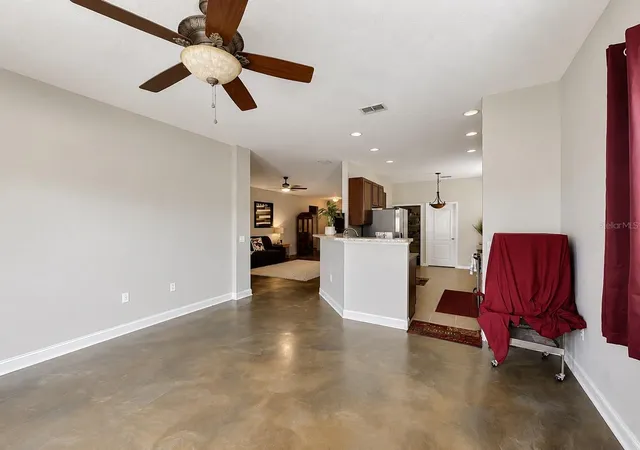 5th image of 1012 Sw 242Nd Ter, Newberry, FL 32669 | MLS# GC540037