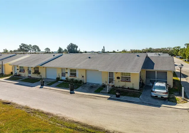 Photo 2 of Multi family home for sale at 4954 Bitner St, New Port Richey, FL 34652 | MLS# W7885450 | Listing updated on 2026-08-24