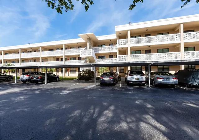 1st image of 5080 Locust St Ne #322, Saint Petersburg, FL 33703 | MLS# TB8504876