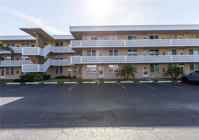 Homes for sale in St Petersburg, FL | 4915 Bay St Ne #224, St Petersburg, FL 33703 | MLS# TB8504879