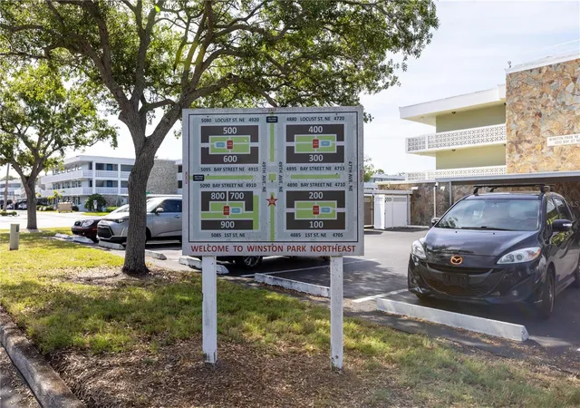2nd image of 4915 Bay St Ne, Saint Petersburg, FL 33703