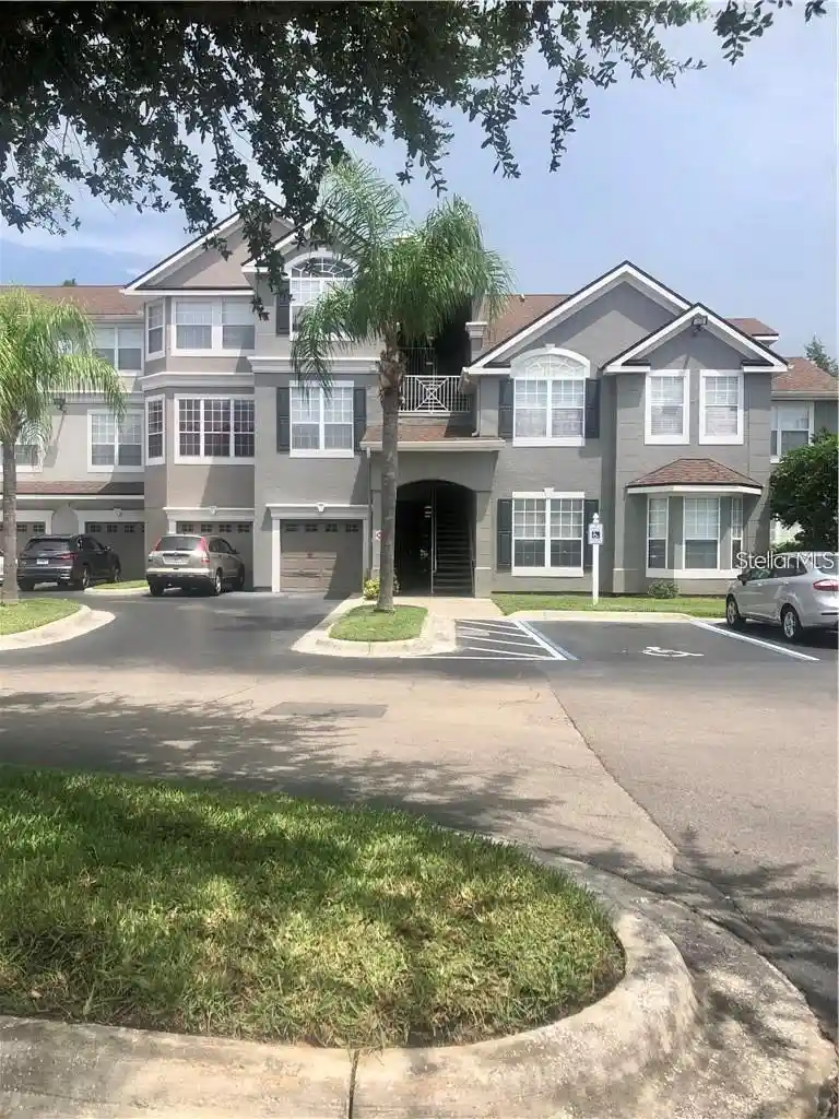 Listing Photo 1 - Condo for sale in 3325 S Kirkman Rd located at 3325 S Kirkman Rd, Orlando, FL 32811 - Unit #423