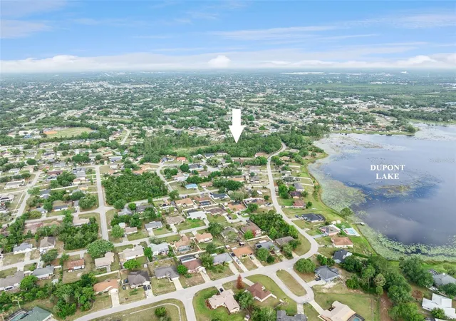 5th image of 1672 Gregory Dr, Deltona, FL 32738 | MLS# O6404679