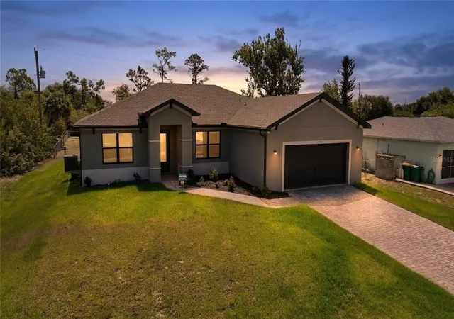 Photo 1 of Single family home for sale at 5104 Munhall St, Port Charlotte, FL 33981 | MLS# D6147347 | Listing updated on 2026-09-02
