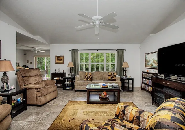 5th image of 10908 Sw 53Rd Cir, Ocala, FL 34476 | MLS# OM724048