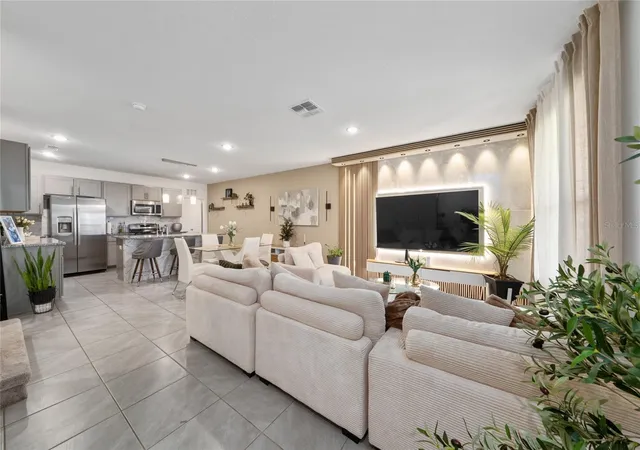 Photo 3 of Townhouse for sale at 15140 Windflower Aly, Winter Garden, FL 34787 | MLS# S5149180 | Listing updated on 2026-09-03