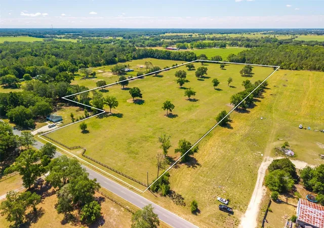1st image of Tbd Se 42nd Pl, Morriston, FL 32668 | MLS# OM724049