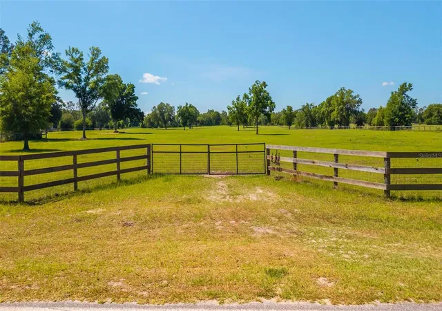 Photo 3 of Land for sale at Tbd Se 42nd Place, Morriston, FL 32668 | MLS# OM724049 | Listing updated on 2026-05-07