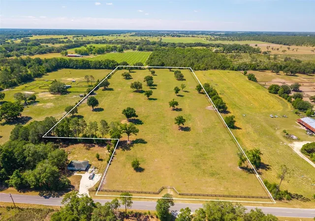 Photo 3 of Land for sale at Tbd SE 42nd Place, Morriston, FL 32668 | MLS# OM724049 | Listing updated on 2026-05-07