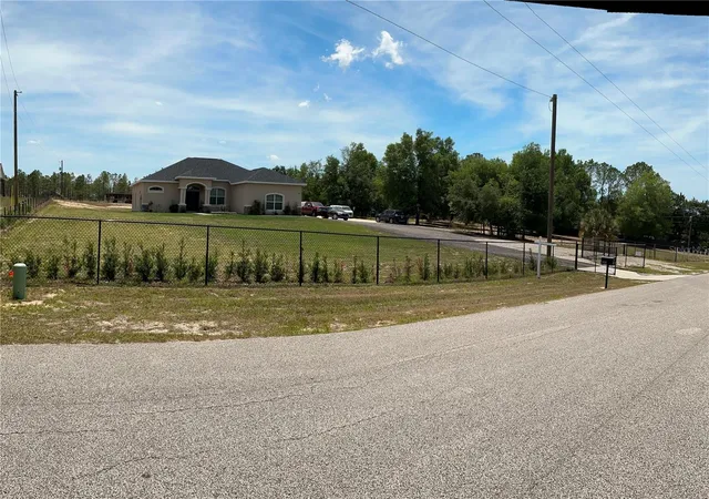 Photo 3 of Single family home for sale at 13262 Crowell Rd, Brooksville, FL 34613 | MLS# TB8505001 | Listing updated on 2026-08-23