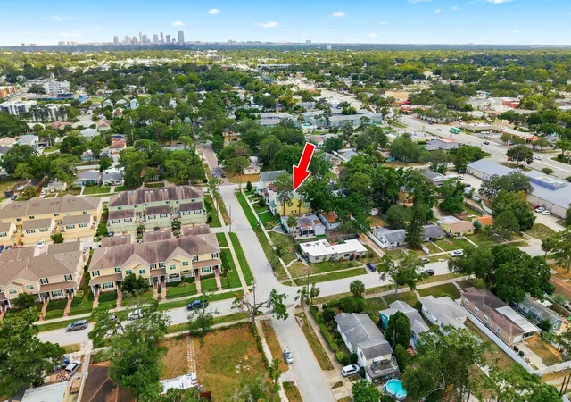 2nd image of 4920 3rd Street N, St Petersburg, FL 33703 | MLS# TB8505005