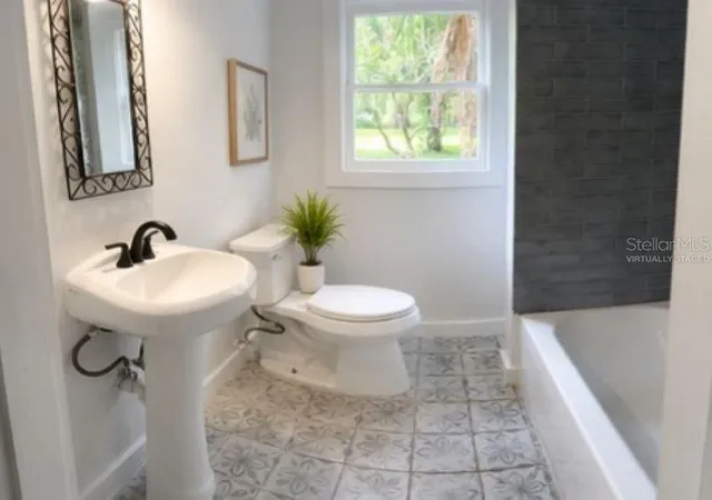 4th image of 1714 2Nd Ave E, Bradenton, FL 34208 | MLS# TB8505007