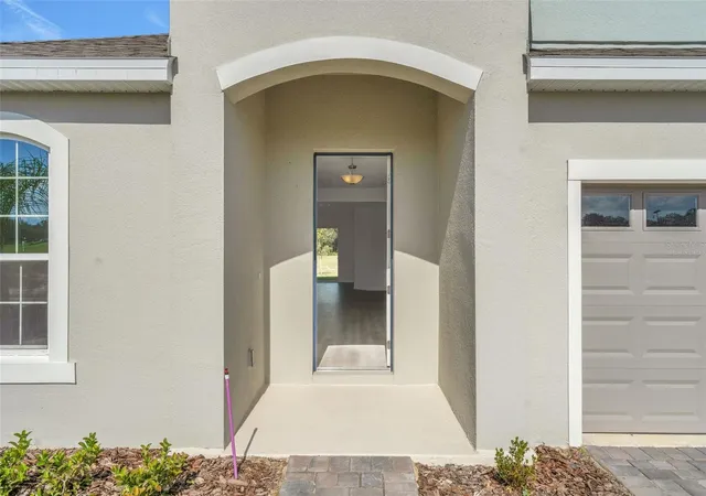 2nd image of 937 Sunshower Dr, Lady Lake, FL 32159 | MLS# G5111934