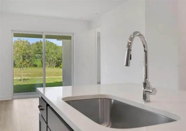 5th image of 937 Sunshower Dr, Lady Lake, FL 32159 | MLS# G5111934