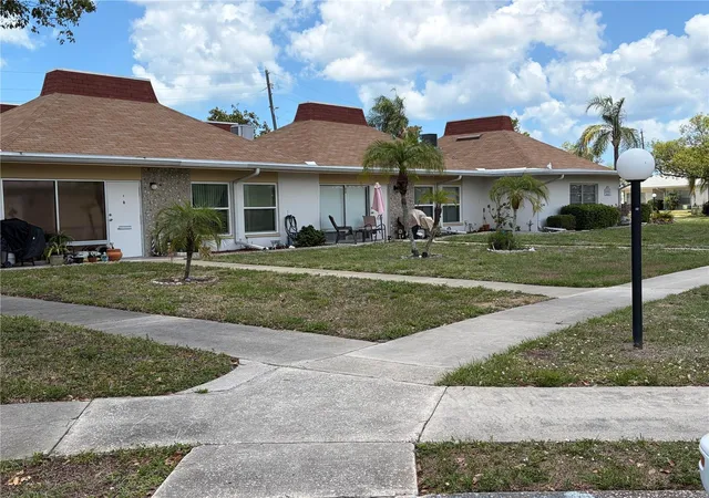 Photo 3 of Condo for sale at 4345 Tahitian Gdns Cir #C, Holiday, FL 34691 | MLS# TB8505020 | Listing updated on 2026-09-06