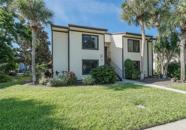 4th image of 372 Moorings Cvs Dr, TARPON SPRINGS, FL 34689
