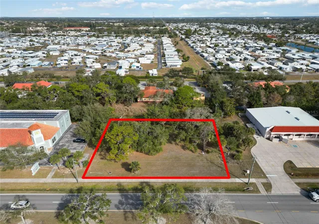 2nd image of 841 E Venice Ave, Venice, FL 34285 | MLS# A4692517