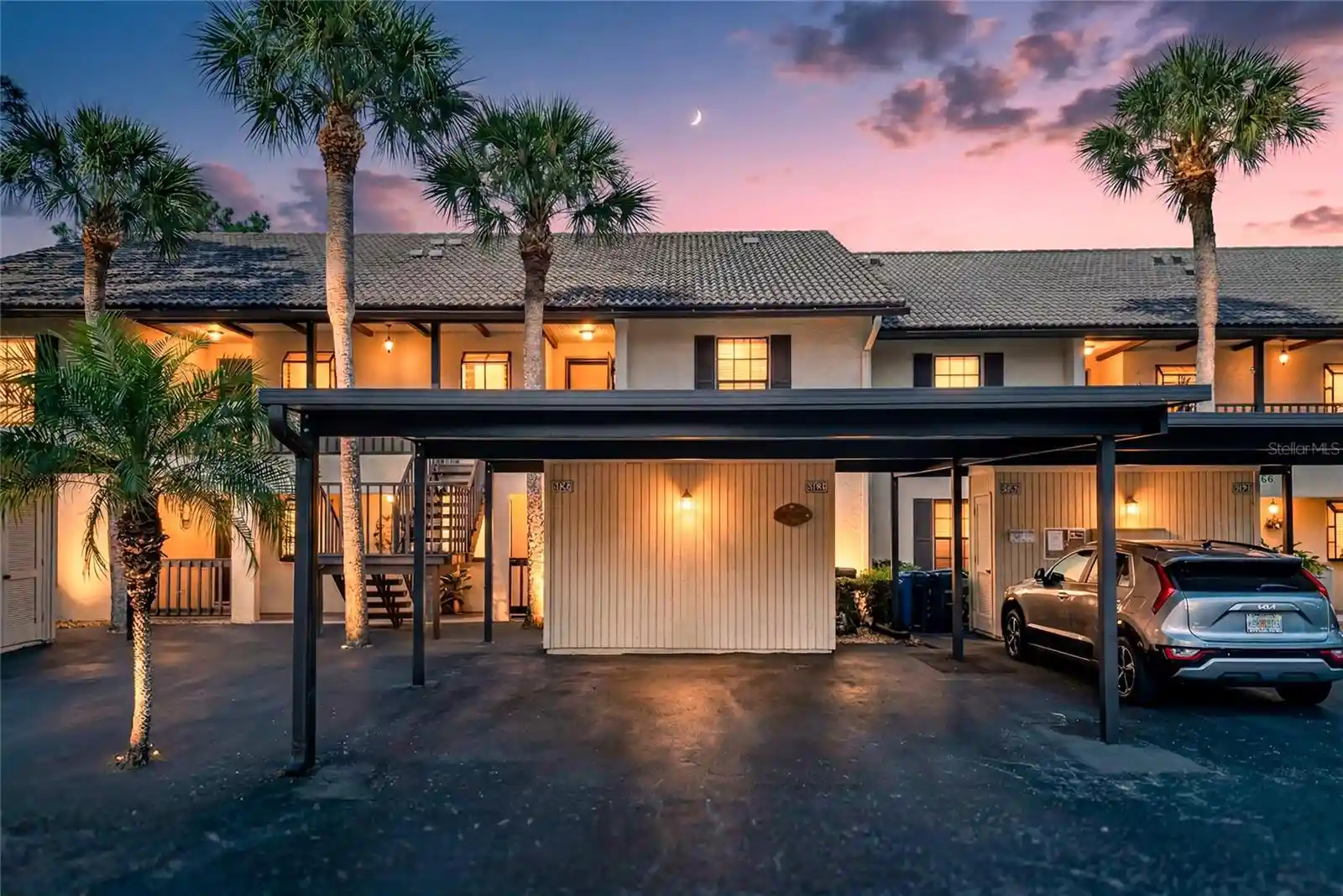 Listing Photo 2 - Condo for sale in 360 Three Lakes Ln located at 360 Three Lakes Ln, VENICE, FL 34285 - Unit 360 Three Lakes Ln