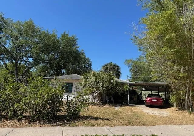 Photo 1 of Single family home for sale at 200 Lee St, Oldsmar, FL 34677 | MLS# TB8505047 | Listing updated on 2026-08-27
