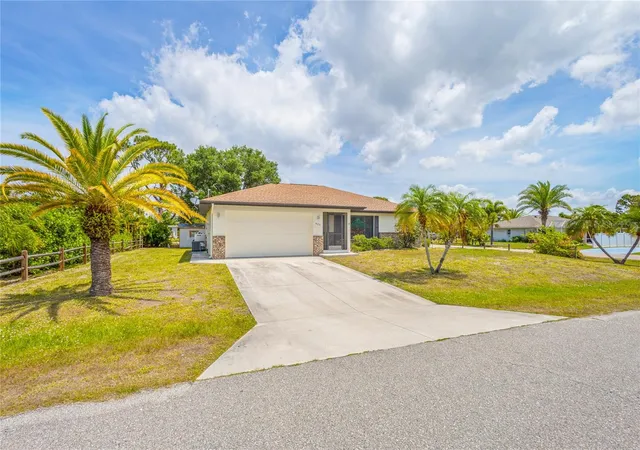 2nd image of 420 Duke Rd, Venice, FL 34293 | MLS# A4692524