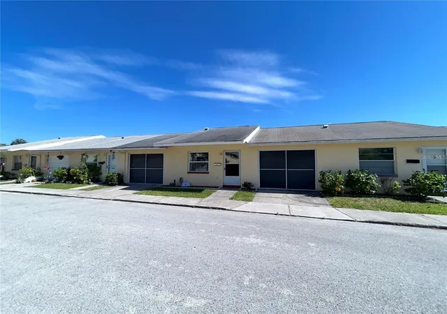 Photo 2 of House for sale at 4954 Bitner St, New Port Richey, FL 34652 | MLS# W7885459 | Listing updated on 2026-09-01
