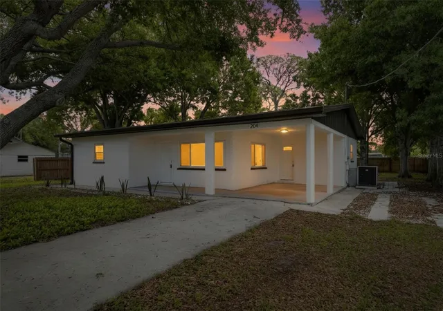 1st image of 204 7th Ave Nw, Ruskin, FL 33570 | MLS# TB8505074