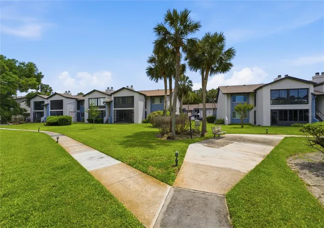 Listing Photo 5 - Condo for sale in building located at 7 Escondido Cir, ALTAMONTE SPRINGS, FL 32701 - Unit #67