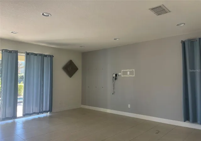 Photo 4 of Single family home for sale at 210 Pendant Ct, Kissimmee, FL 34747 | MLS# O6404820 | Listing updated on 2026-05-12