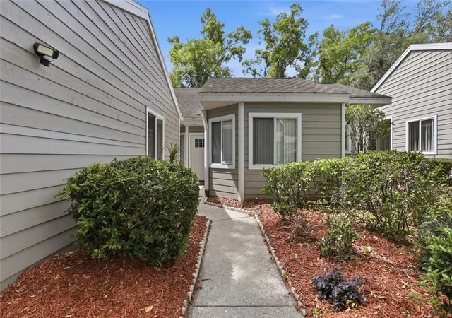 Homes for sale in Newberry, FL | 829 Nw 124Th Dr, Newberry, FL 32669 | MLS# GC540073