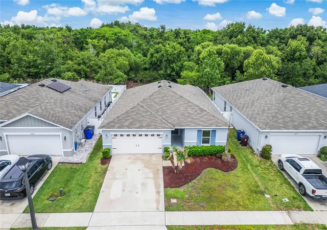 Single family home for sale at 2865 Mosshire Cir, Saint Cloud, FL 34772 | MLS# O6404834