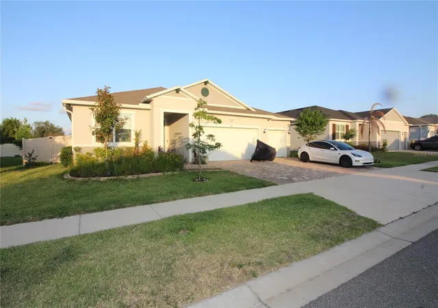3rd image of 9449 Sanders Park Pl, Seffner, FL 33584 | MLS# O6404860