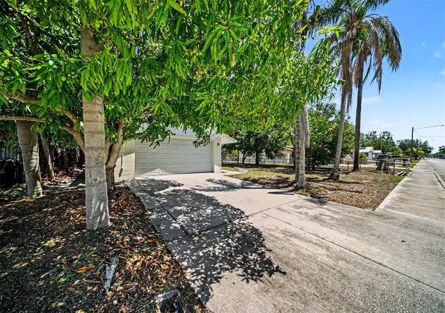 3rd image of 5301 82Nd Ave N, Pinellas Park, FL 33781 | MLS# O6404874