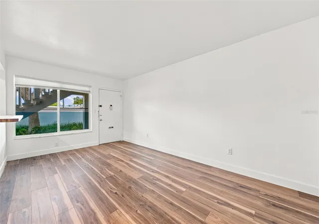 Photo 4 of Condo for sale at 1140 S Orlando Ave #E2, Maitland, FL 32751 | MLS# O6404875 | Listing updated on 2026-10-06