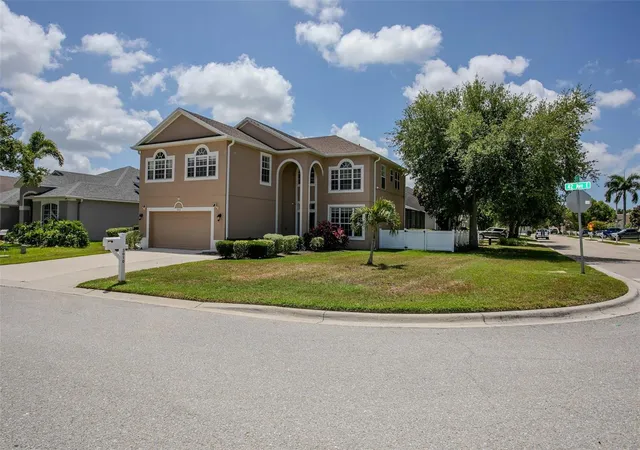 2nd image of 3010 42nd Ave E, Bradenton, FL 34208 | MLS# A4692542