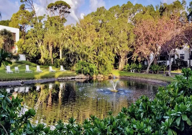Homes for sale in Longboat Key, FL | 843 Bayport Way, Longboat Key, FL 34228 | Houzeo