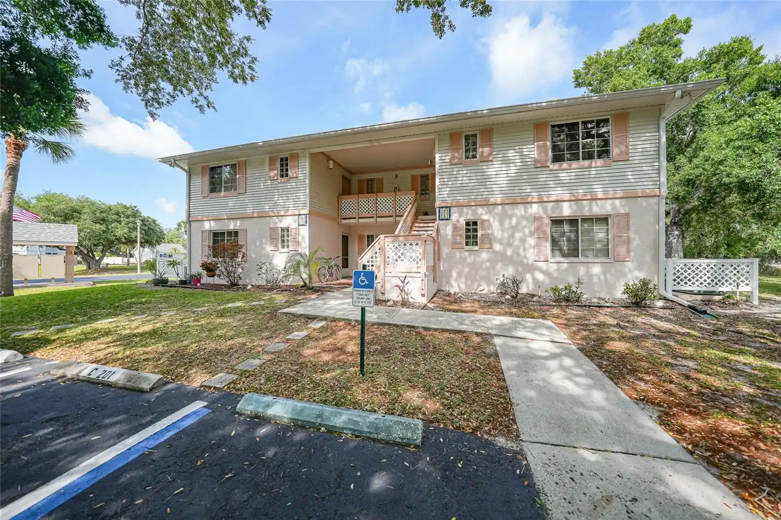 Listing Photo 1 - Condo for sale in 1051 Forrest Nelson Blvd located at 1051 Forrest Nelson Blvd, Port Charlotte, FL 33952 - Unit #201