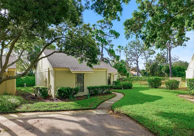 5th image of 18 Windrush Bay Dr, Tarpon Springs, FL 34689