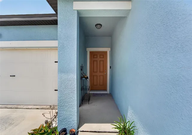 5th image of 1185 Anchor Bend Dr, Ruskin, FL 33570 | MLS# TB8505235