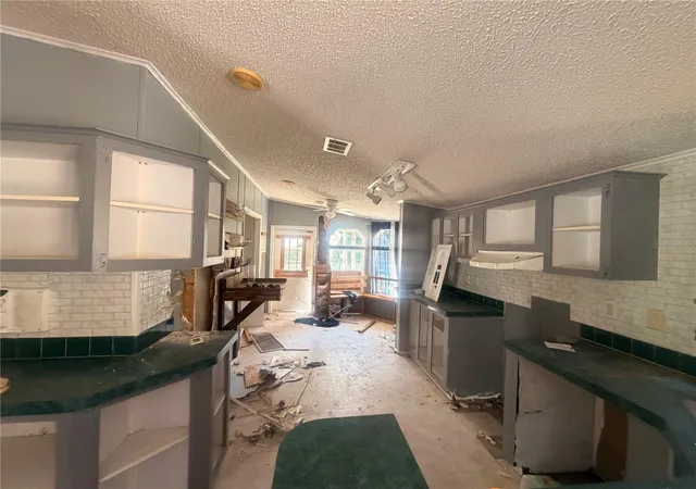 Homes for sale in Homosassa, FL | 6810 W Pershing Dr, Homosassa, FL 34448 | MLS# TB8505236