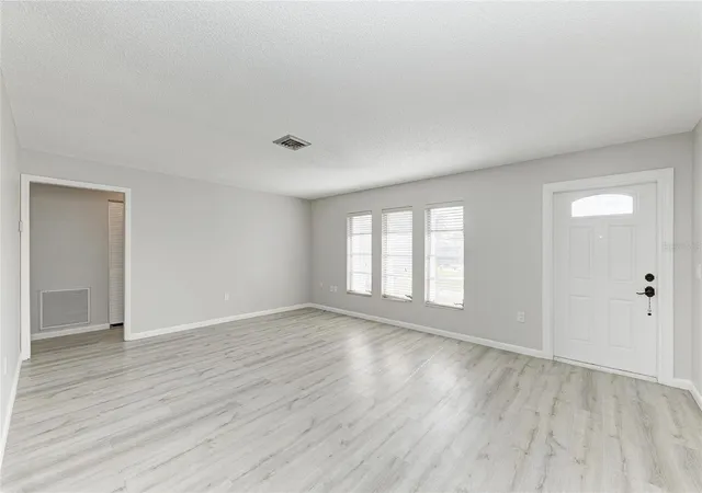 Photo 2 of Condo for sale at 140 Circlewood Dr #C1-4, Venice, FL 34293 | MLS# A4692560 | Listing updated on 2026-10-07